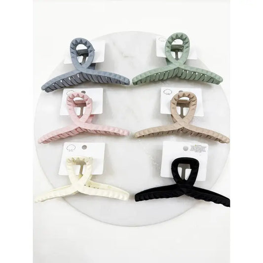 Embossed Loop Shape Jumbo Hair Claw